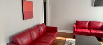 Spanish Town Downtown apartment