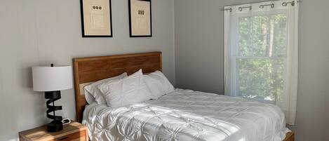 2 dormitoris, planxa i posts de planxar, wifi gratuïta i roba de llit