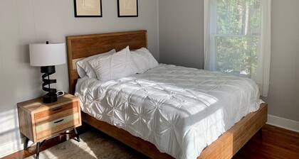 Spanish Town Downtown apartment