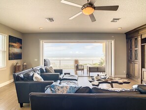 TV - Hip Nautic ~ Luxury Beachfront Beach Home with Pool - Car Free Beach - 4071H (New Smyrna Beach)