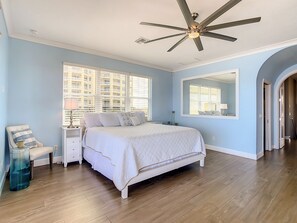 6 habitaciones, tabla de planchar con plancha, wifi y ropa de cama 