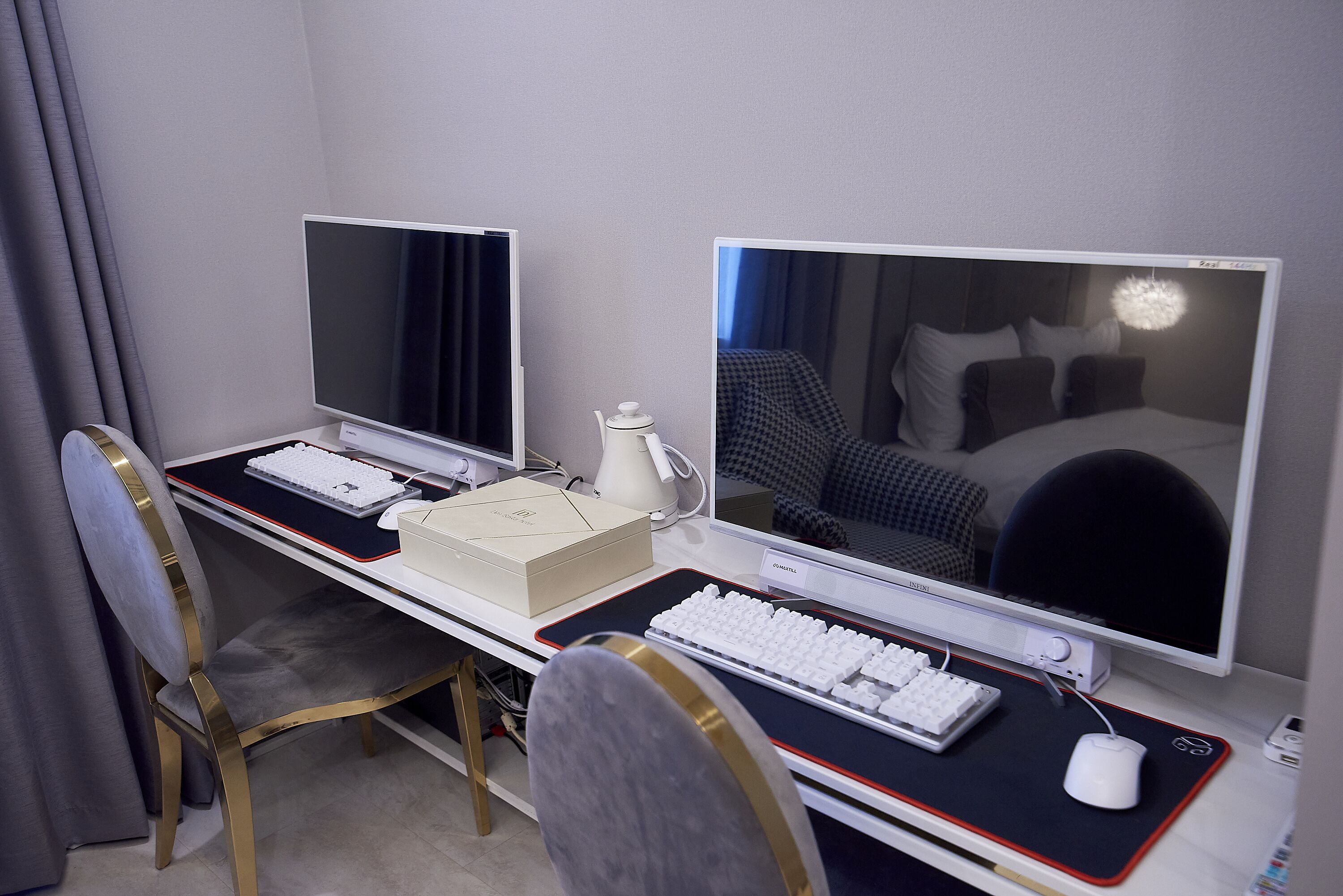 deluxe double room | premium bedding, down duvets, desk, laptop workspace