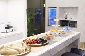 Free daily self-serve breakfast - Den Basta Signature Hotel (Busan)