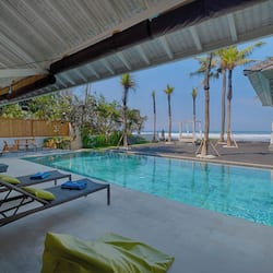 Private pool