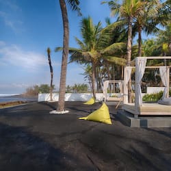 Beach/ocean view