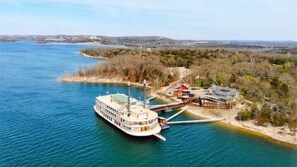 Marina - 29-1 · No StAiRs! Taneycomo Designer Touches (Branson)