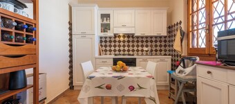 Villa "Gle" with Pool, Garden & Air Conditioning