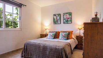 2 bedrooms, free WiFi, bed sheets