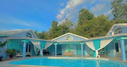 Tailor-made house and table d'hôtes for holidaymakers and business travelers