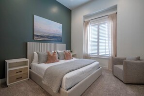 5 bedrooms, iron/ironing board, WiFi, wheelchair access - Arcadia 48 | Pinball * SLEEPS 25 * Ping Pong (Santa Clara)