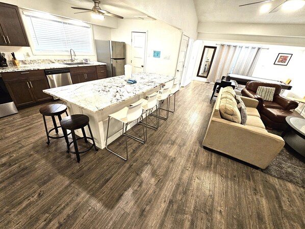 Smart TV, videojuegos, futbolito y libros 