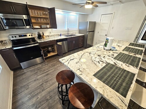 Bonita-Jamaica Beach w/Pool,Dog Friendly,kayak/pdlebrd,big yard,8min walk 2beach