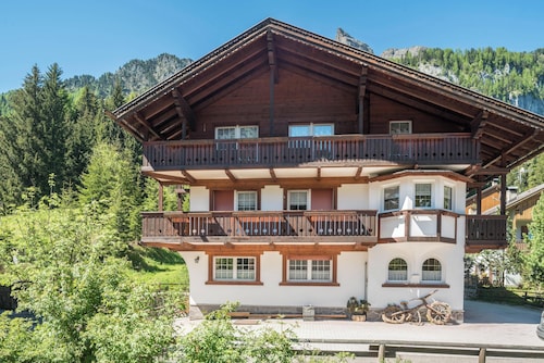 Holiday Apartment Casa Lorenz 2 with Mountain View, Wi-Fi & Garden