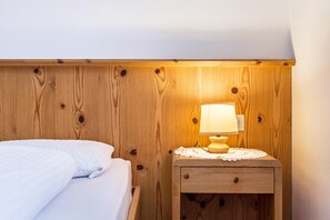 1 camera, ferro/asse da stiro, Wi-Fi gratuito, lenzuola