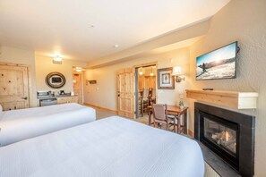 2 Schlafzimmer, Schreibtisch, Bügeleisen/Bügelbrett, kostenloses WLAN