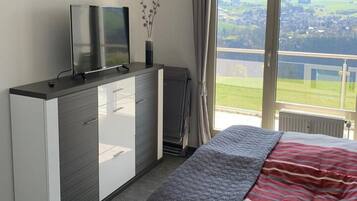 1 Schlafzimmer, Reisekinderbett, kostenloses WLAN, Bettwäsche