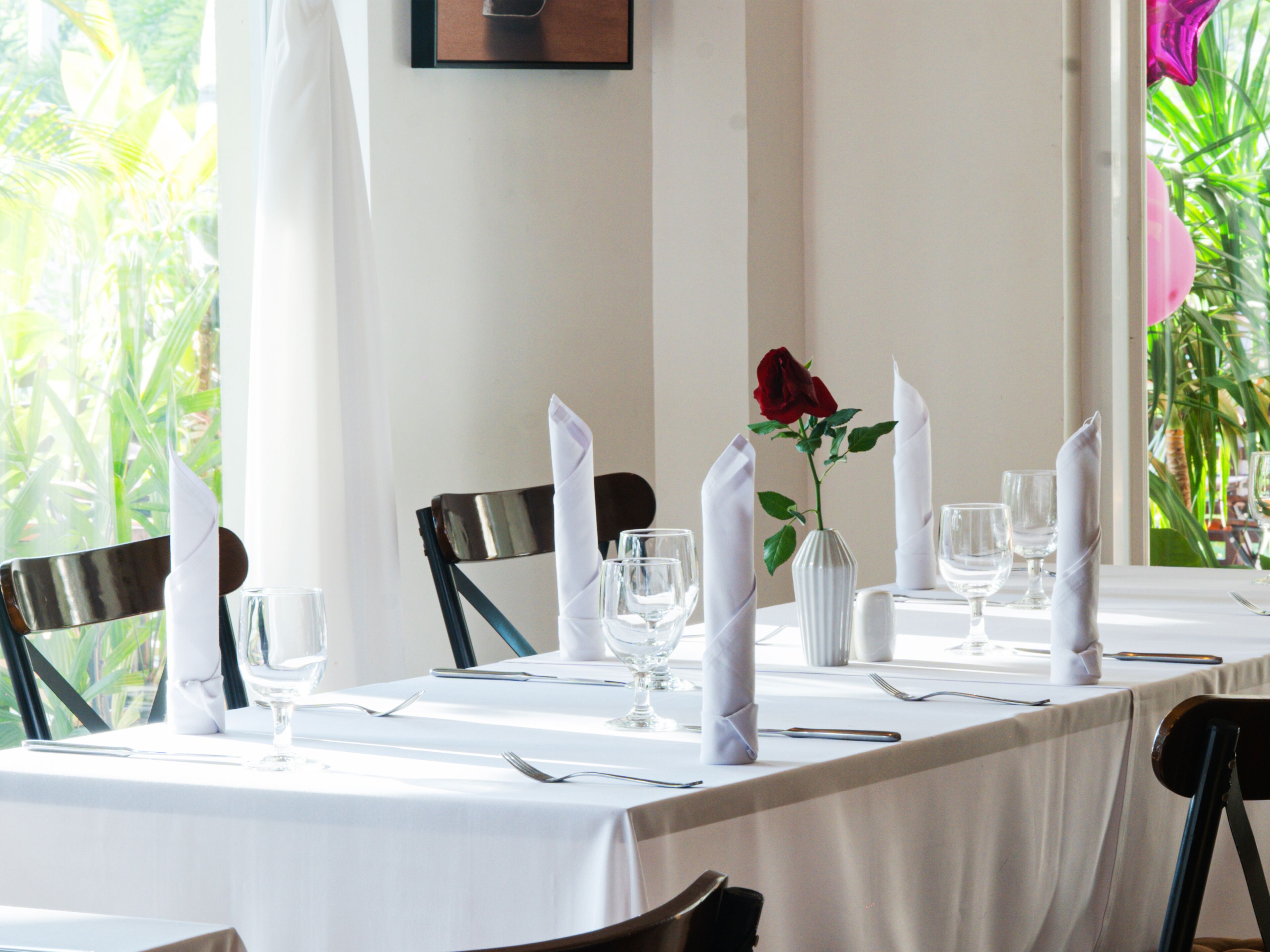 breakfast, lunch and dinner served