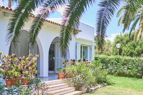Villa Nähe Cala Esmeralda mit privatem Pool kindersicher abgegrenzt, Wifi, Klima