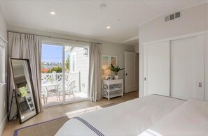 6 bedrooms, iron/ironing board, free WiFi, bed sheets