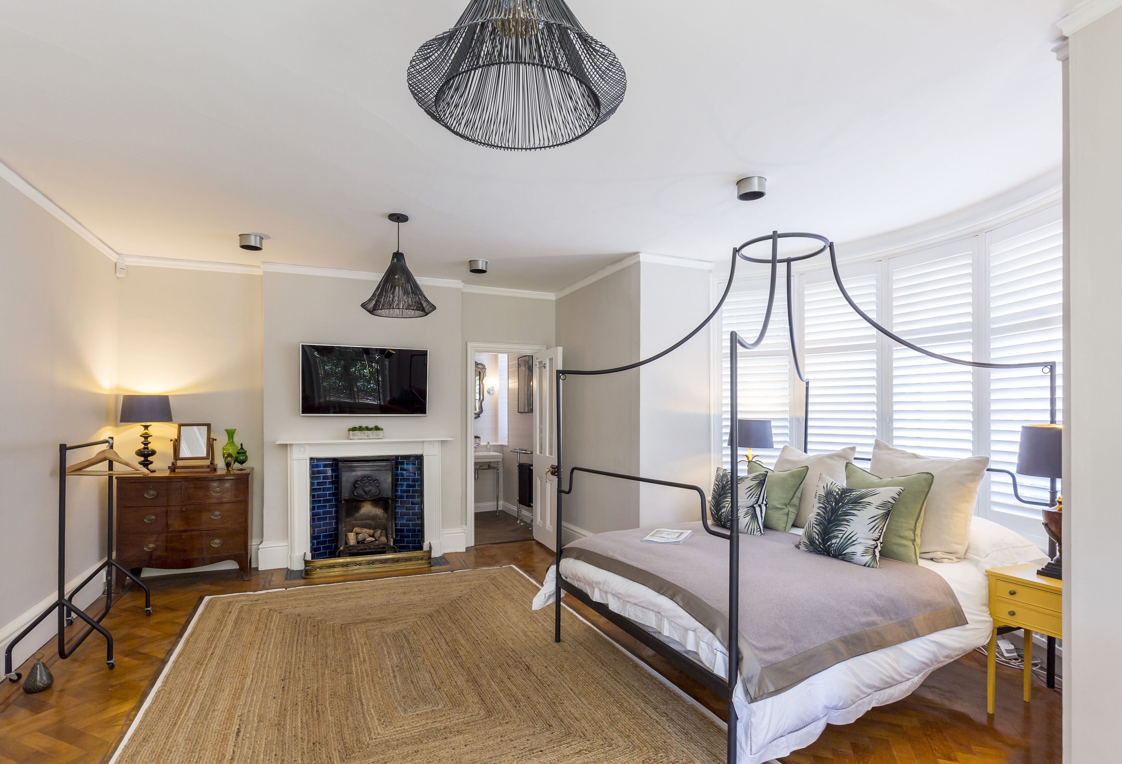 1 bedroom, iron/ironing board, travel crib, free WiFi