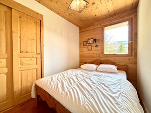 2 bedrooms