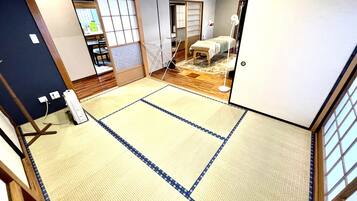 Rumah Keluarga, Bebas Asap Rokok | 2 kamar tidur dan didekorasi berbeda-beda