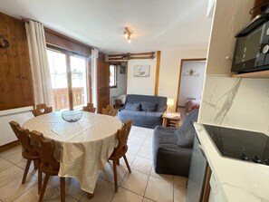 Interior - 3-room apartment at the foot of the slopes with parking and pets allowed (Notre-Dame-de-Bellecombe)