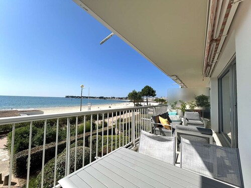 Comfortable 2-BR Apt, Sleeps 6, Terrace & Parking - Benoît, La Baule