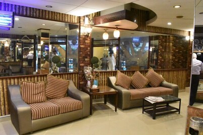 Hotel Royal Gardens Jail Road