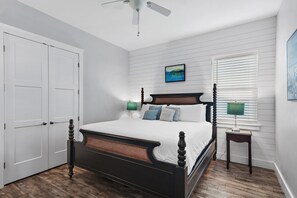 4 Schlafzimmer, Bügeleisen/Bügelbrett, kostenloses WLAN, Bettwäsche
