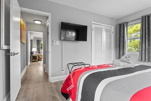 1 chambre, fer et planche à repasser, lit parapluie, Wi-Fi gratuit