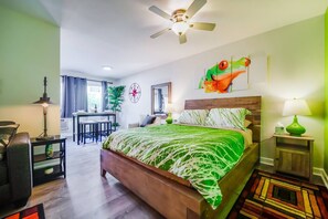 Fer et planche à repasser, lit parapluie, Wi-Fi gratuit, draps fournis