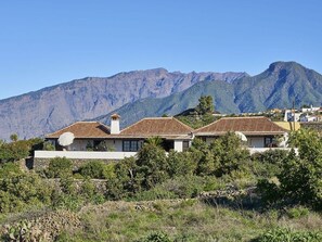 Uklassifisert bilde, 4 av 16, knapp