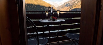 ONE-ROOM APARTMENT ROMANTIC CHALET RELAXATION AND SPA