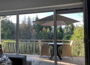 Interior - Cozy apartment with balcony in the Rothaargebirge, right next to the forest (Küstelberg)