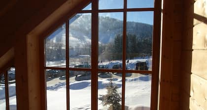 Luxury log cabin, right on the K1 ski and mtb. Elevator Willingen, family friendly