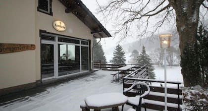 Elegant vacation home with stunning views on a small ski slope