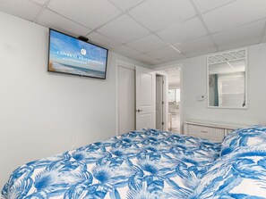 2 bedrooms, iron/ironing board, Internet, bed sheets