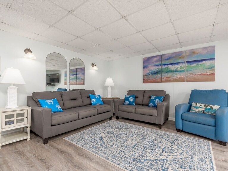 Oceanfront Condo With 3 Night Minimum Rental And Linens Included! - Ocean City, MD