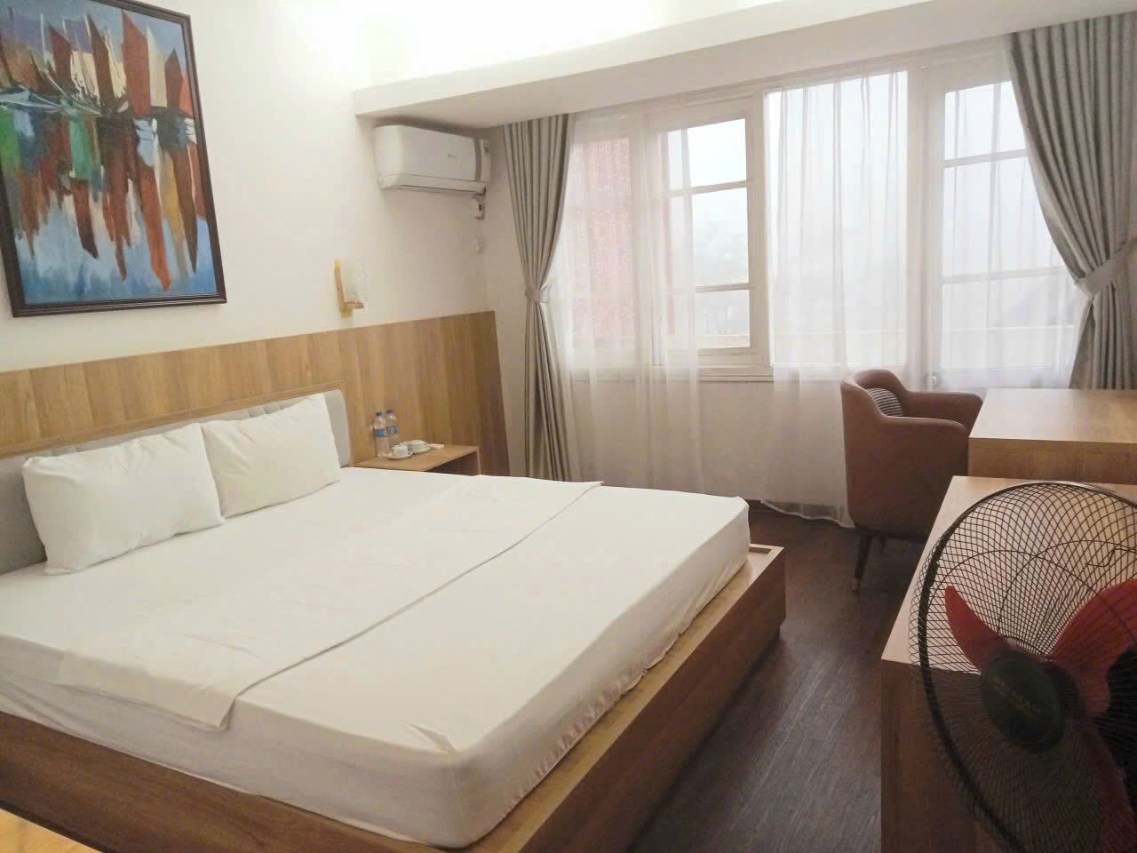 Habitación Confort doble | Minibar, escritorio, espacio para trabajar con un portátil y wifi gratis
