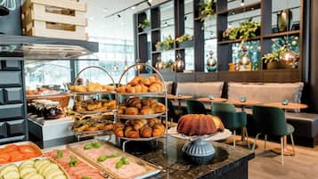 Desayuno continental todos los días (con cargo)