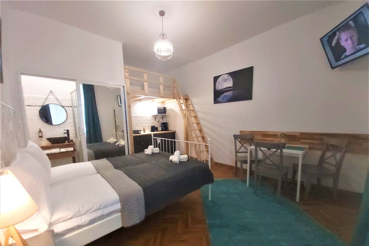 Studio dành cho gia đình | Truy cập Internet không dây miễn phí, bộ trải giường 