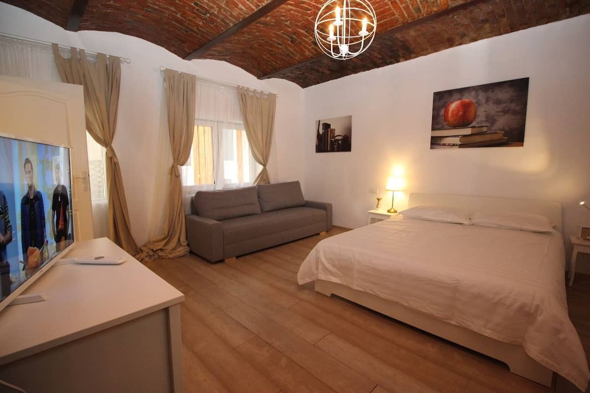 Deluxe appartement | 1 slaapkamer, gratis wifi, beddengoed