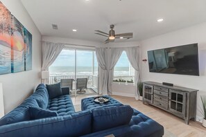 TV - Panoramic Ocean Views - Top Floor - Elevator - Seacoast Villa 8! (Folly Beach)