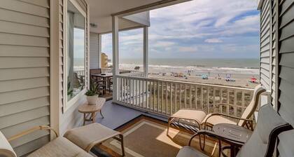 Panoramic Ocean Views - Top Floor - Elevator - Seacoast Villa 8!