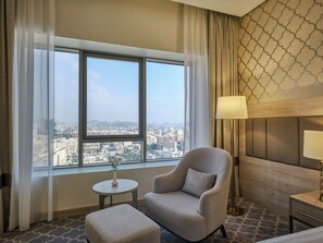 In-room safe, soundproofing, iron/ironing board, free WiFi - DoubleTree by Hilton Makkah Aziziyah (Makkah)