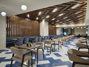 Daily buffet breakfast for a fee - DoubleTree by Hilton Makkah Aziziyah (Makkah)