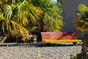 Property grounds - Beautiful Gite, Le Chai In the heart of the Madiran vines, shared pool (Madiran)