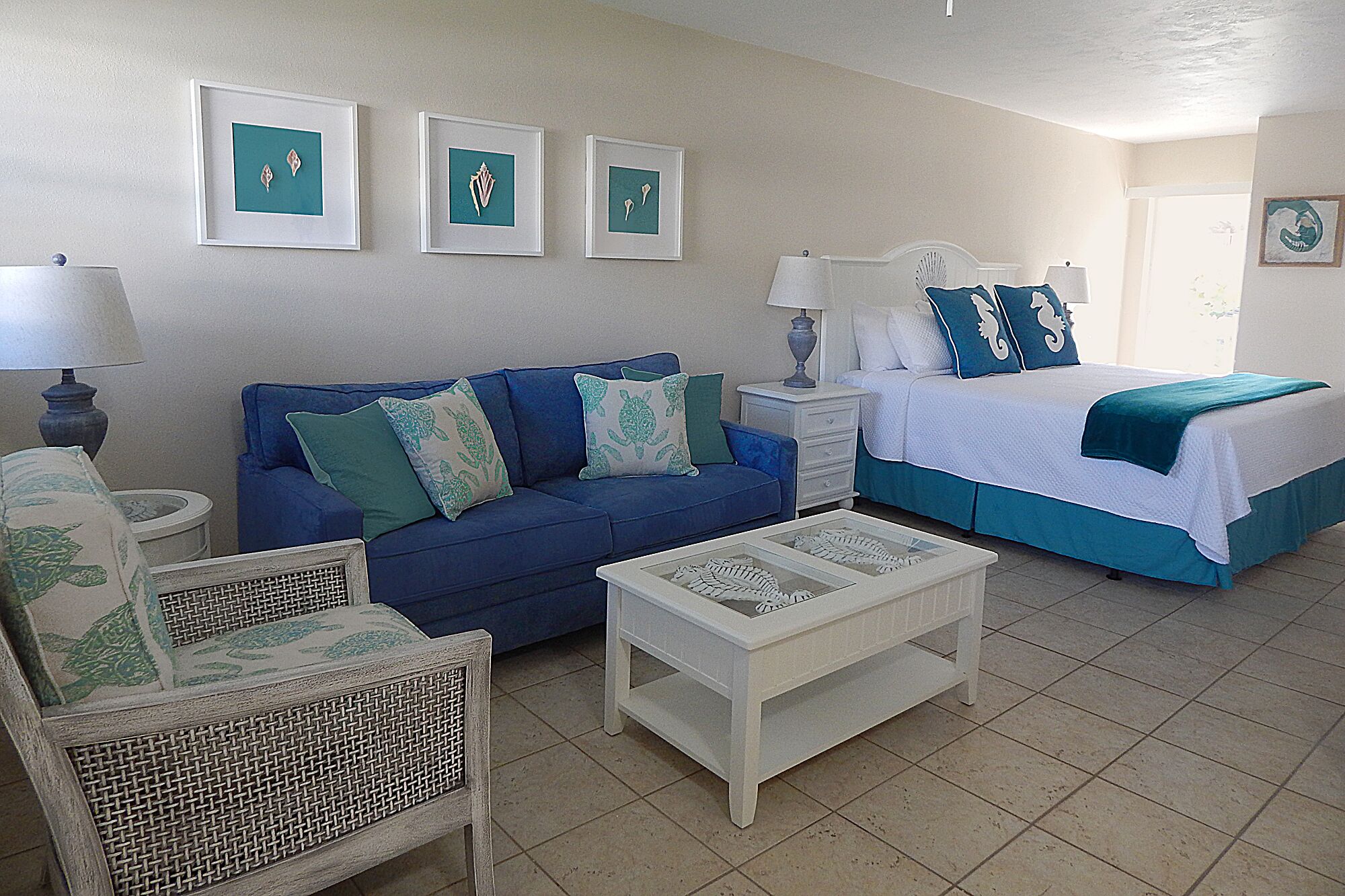 Beautifully Renovated & Impeccably Clean Condo in KCB Oceanfront Complex