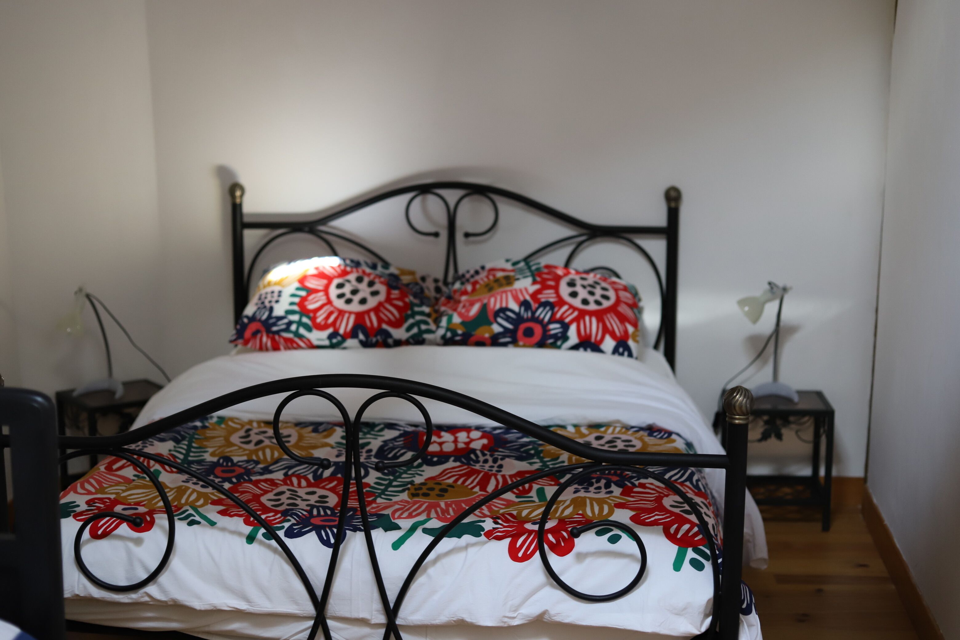 3 slaapkamers, een strijkplank/strijkijzer, reisbedje, gratis wifi